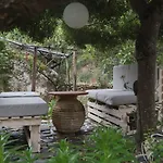 House Of Monachogios, Agios Fokas, Monemvassia * Monemvasía